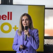 Σε mini market επενδύει για τα πρατήριά της η Shell